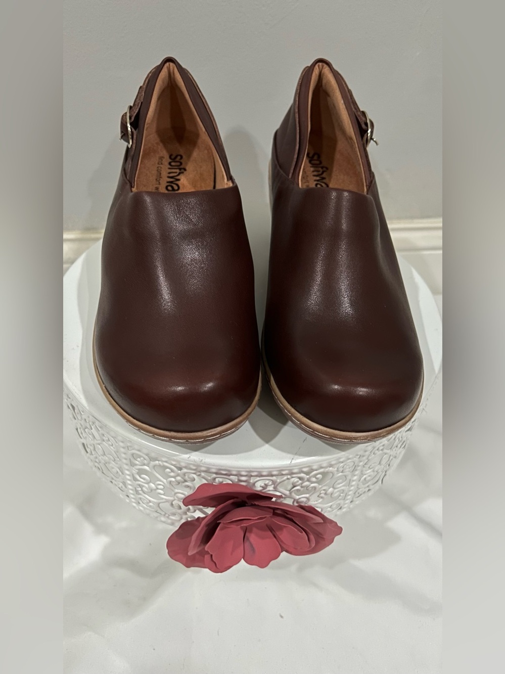 SoftWalk Women's Brown Leather Slingback Clogs